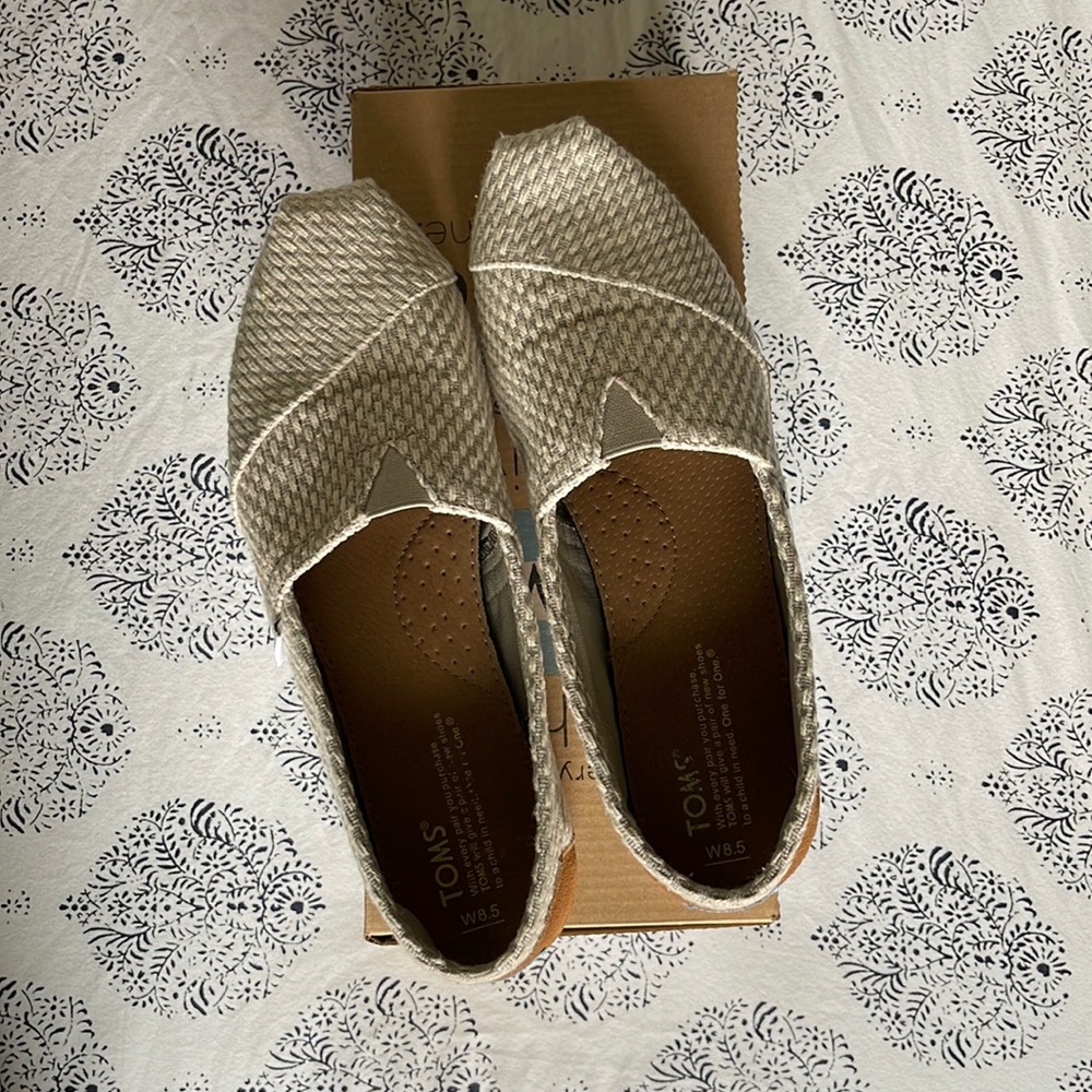 Womens Toms